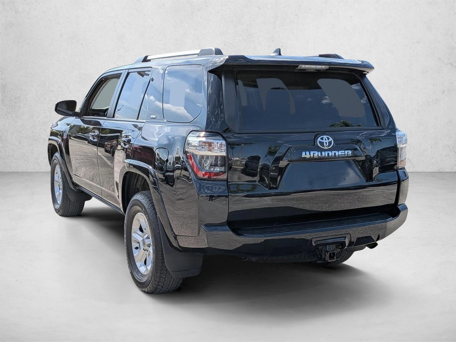 2023 Toyota 4Runner SR5 Premium - Photo 7