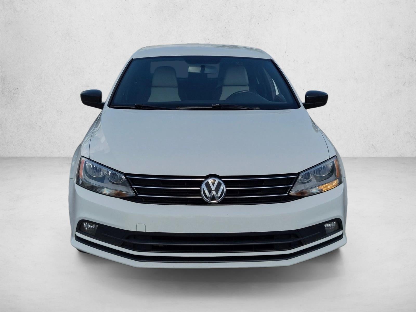 Used 2015 Volkswagen Jetta SE with VIN 3VWD17AJ2FM420277 for sale in Hialeah, FL