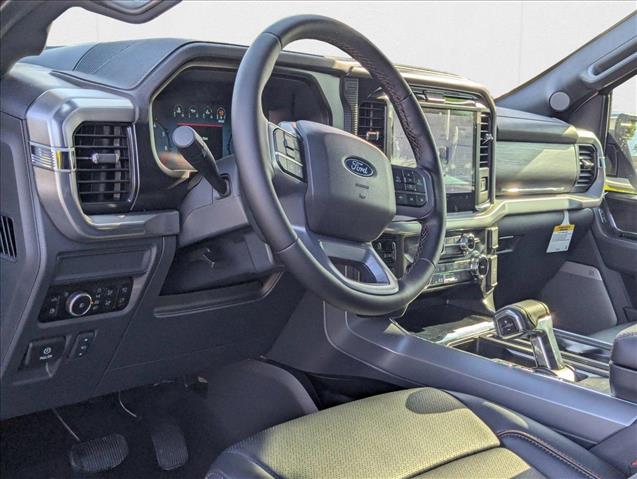 2025 Ford F-150 Lariat photo 3