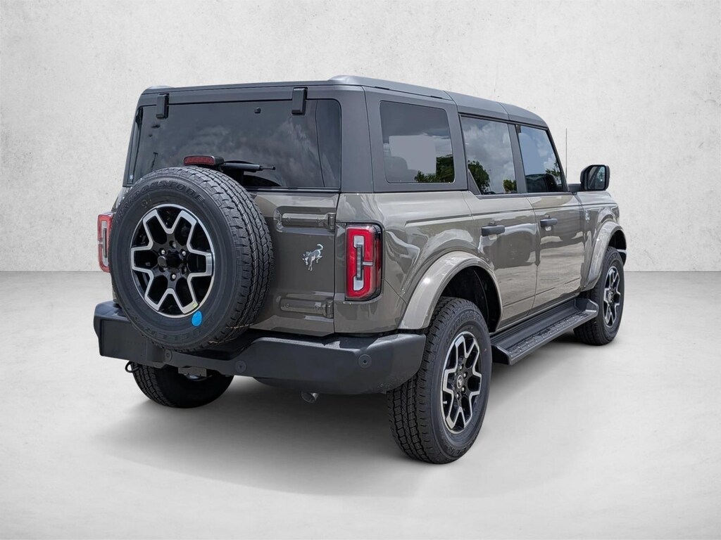 New 2026 Ford Bronco Outer Banks SUV