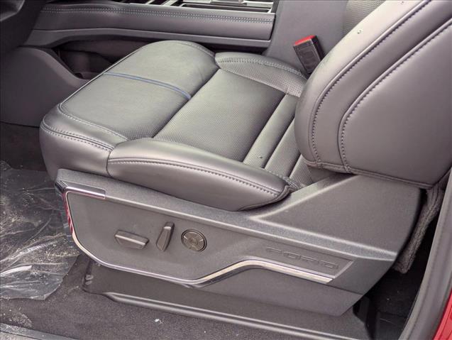 2026 Ford F-250 Platinum photo 4