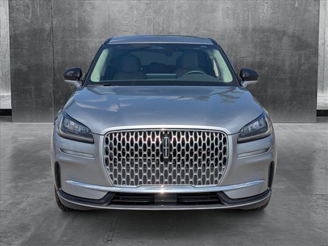 2023 Lincoln Corsair Standard photo 2