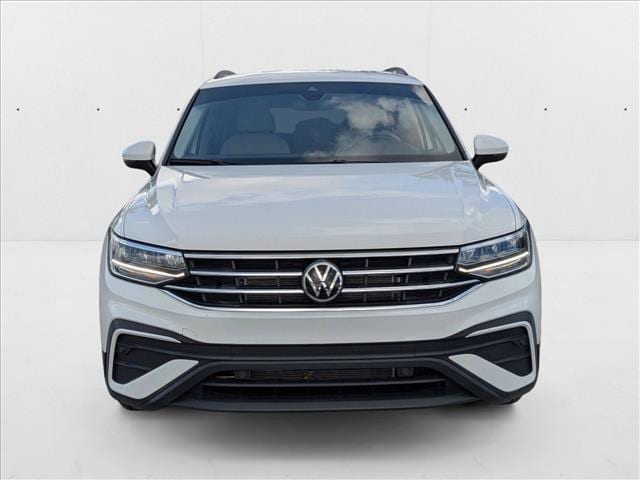 3VVRB7AX8RM144042