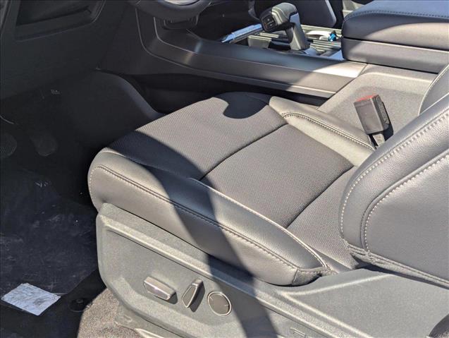 2025 Ford F-150 Lariat photo 4