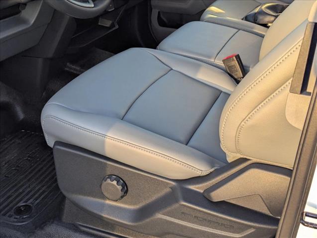 2025 Ford F-250 XL photo 4