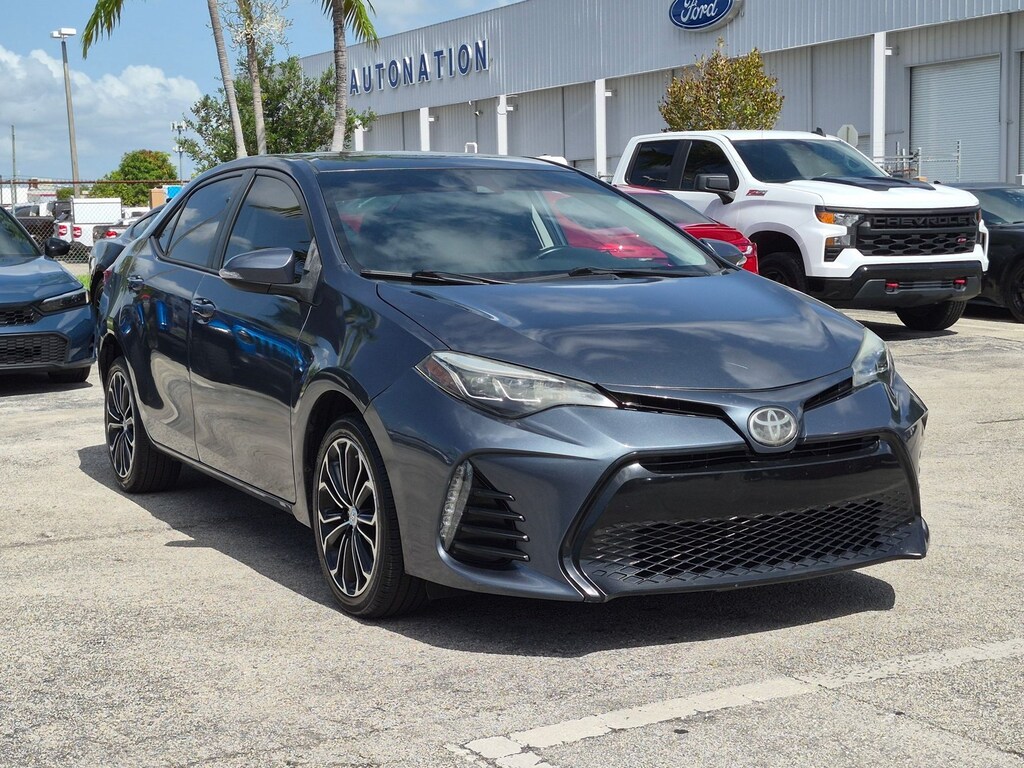 Used 2017 Toyota Corolla SE Sedan