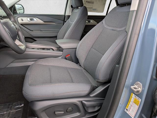 2026 Ford Explorer photo 4