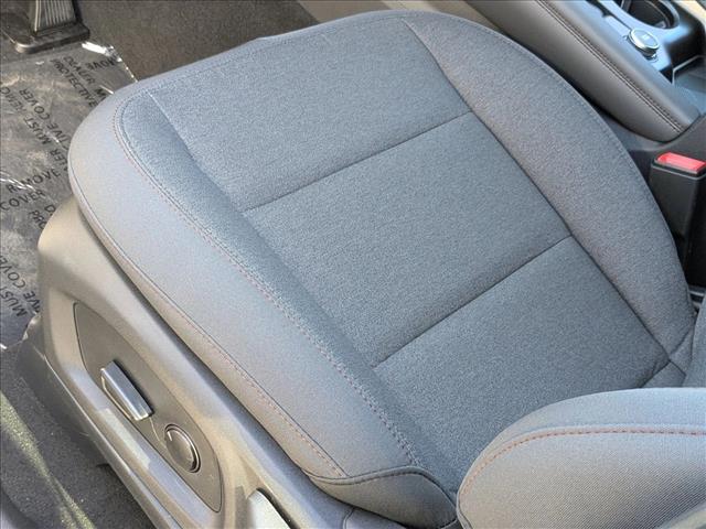 2026 Ford Explorer photo 3