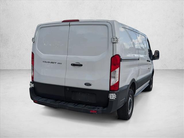 2018 Ford Transit photo 2
