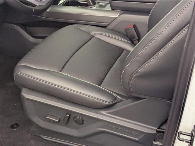 2025 Ford F-150 Lariat photo 4