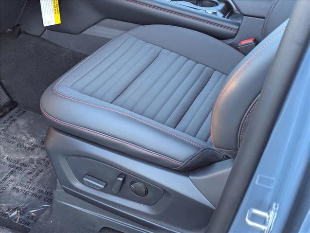 2026 Ford Explorer ST-Line photo 4