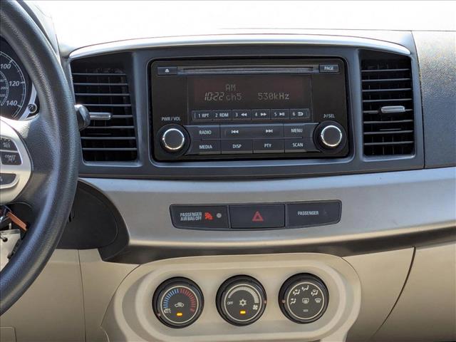 2014 Mitsubishi Lancer ES photo 2