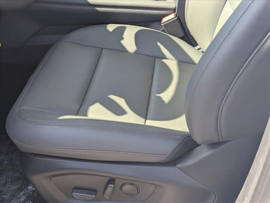 New 2026 Ford Explorer Active w/200A Pkg SUV