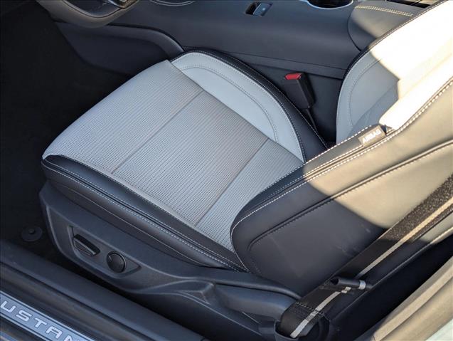 2025 Ford Mustang GT Premium Convertible photo 4