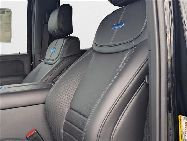 2026 Ford F-250 Platinum photo 4