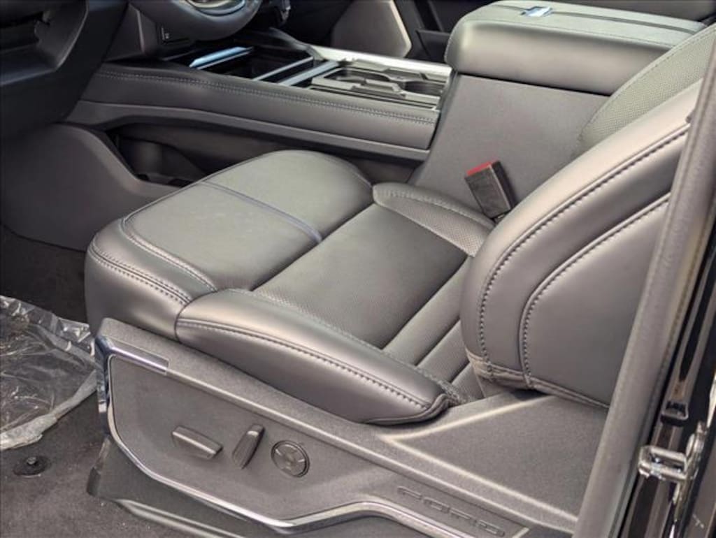 New 2026 Ford F-350 Platinum Truck Crew Cab