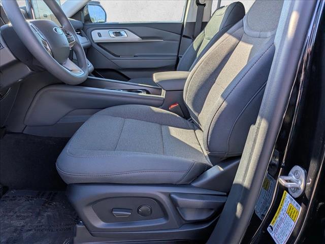 2026 Ford Explorer photo 4