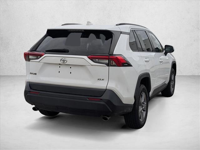 Used 2022 Toyota RAV4 XLE with VIN 2T3W1RFV8NC202748 for sale in Kansas City