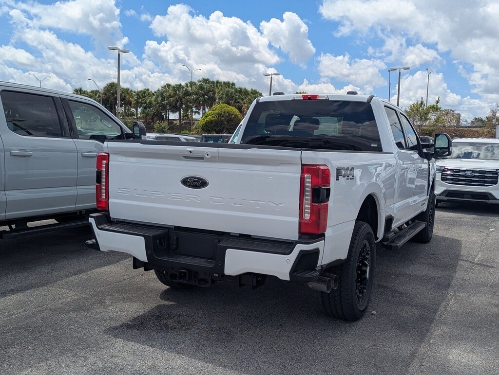 New 2026 Ford F-250 LARIAT Truck Crew Cab