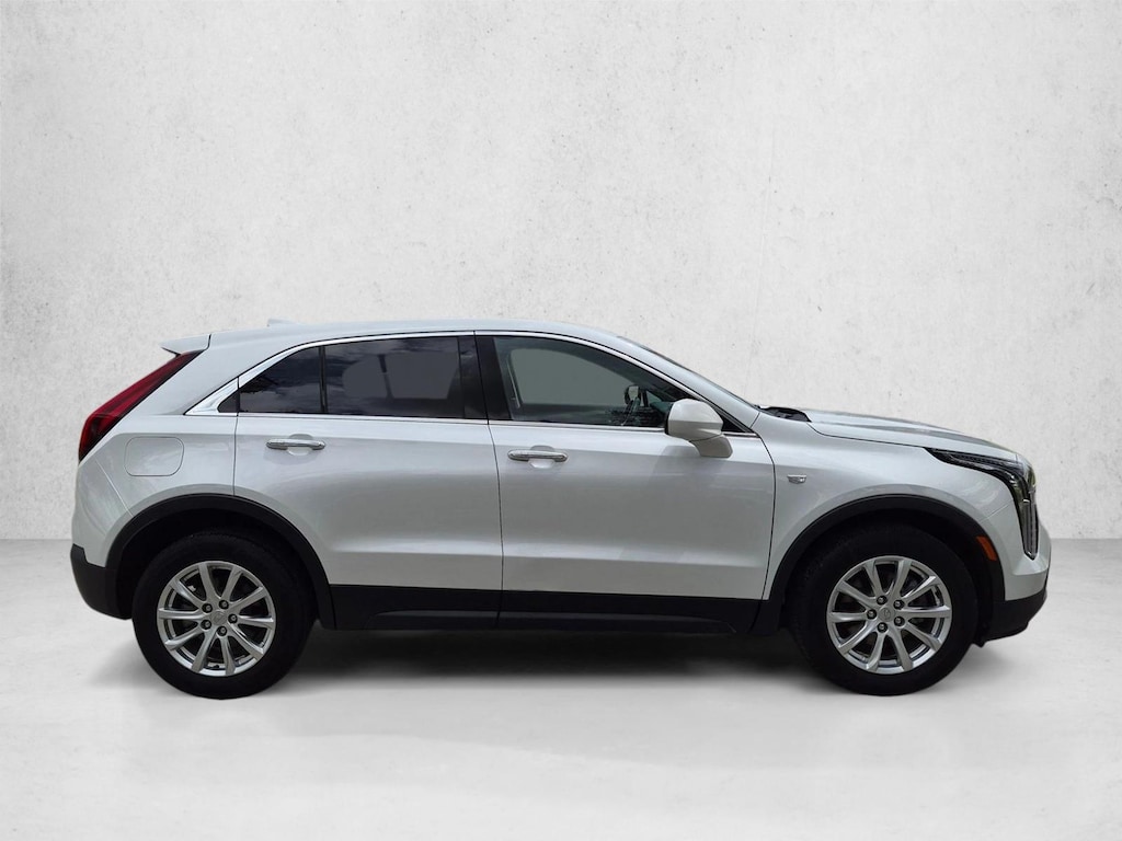 Used 2023 CADILLAC XT4 FWD Luxury SUV