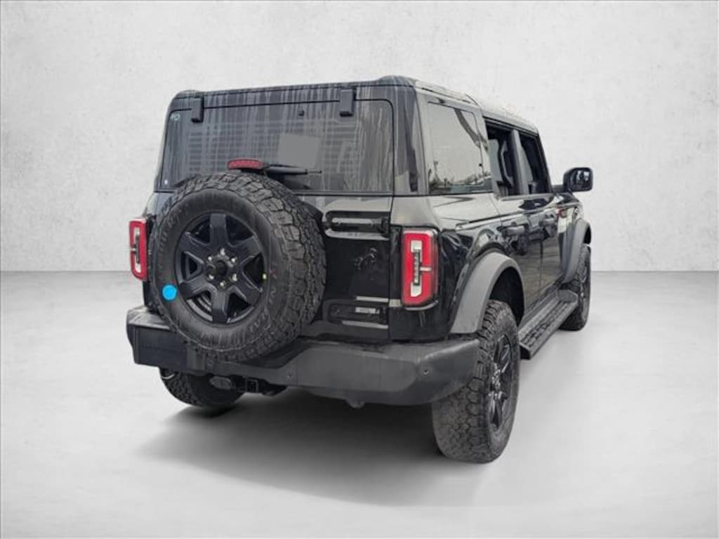 New 2025 Ford Bronco Outer Banks SUV