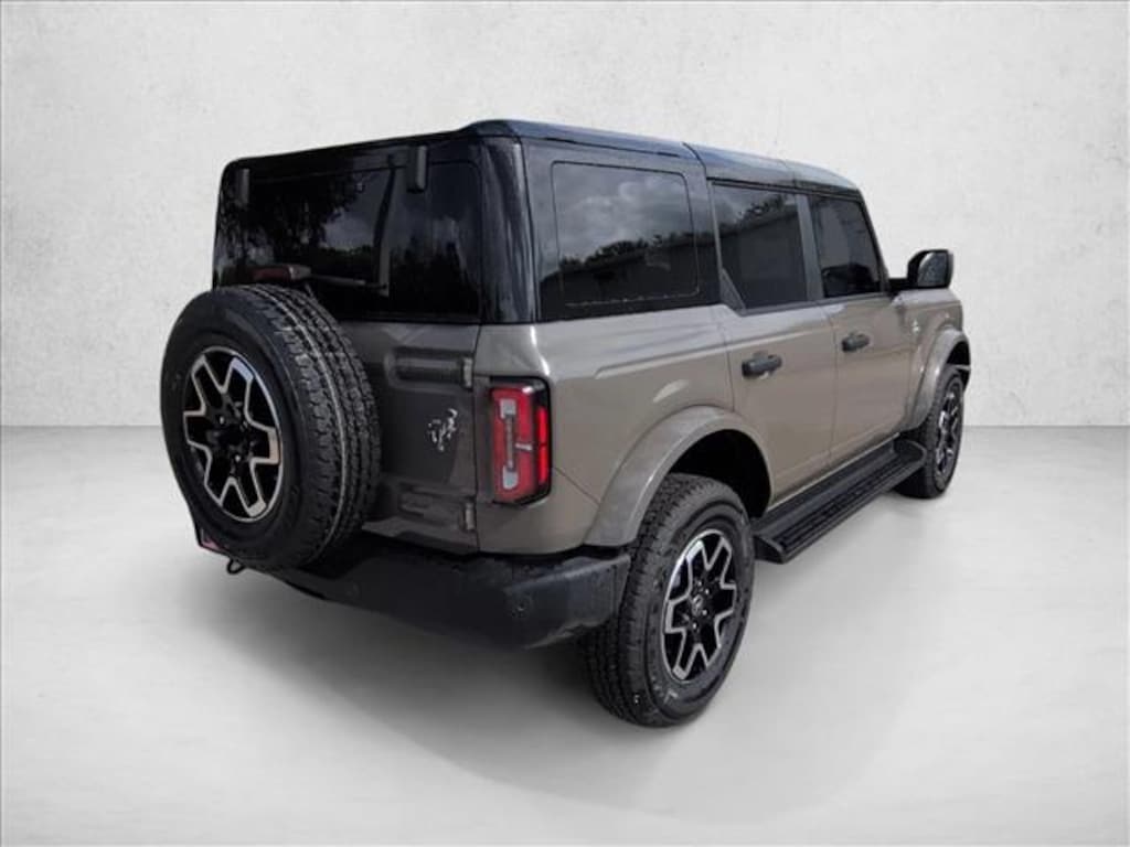 New 2026 Ford Bronco Outer Banks SUV