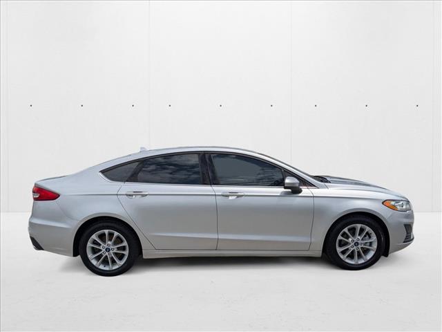 2019 Ford Fusion SE photo 4