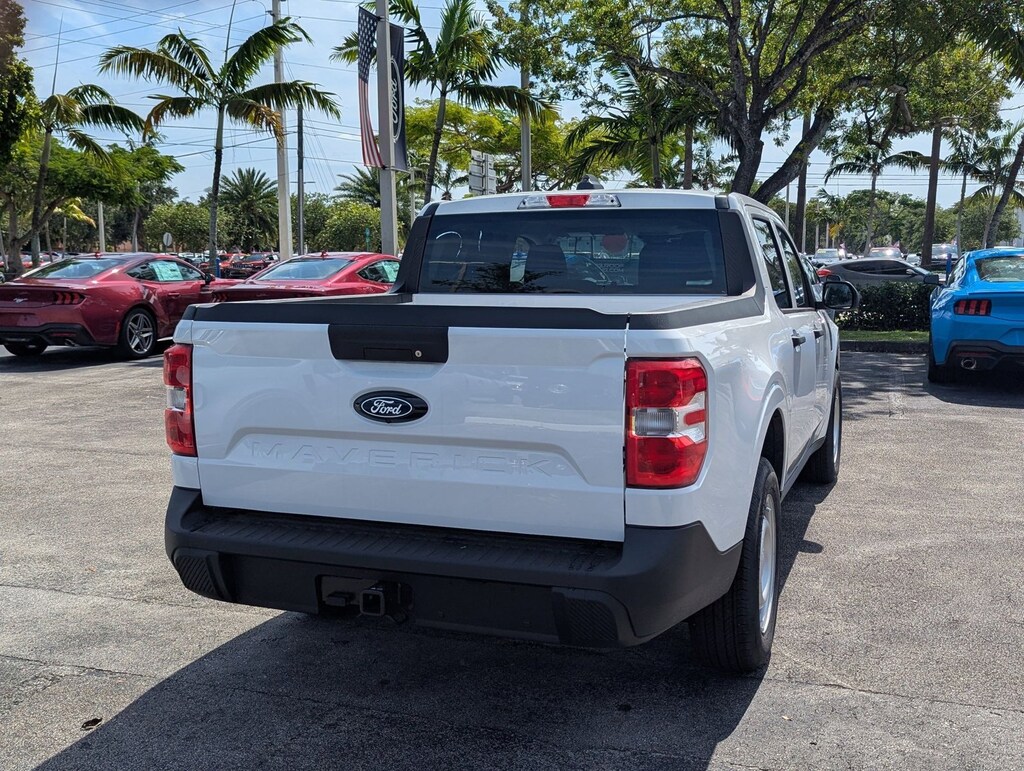New 2025 Ford Maverick XL Truck SuperCrew