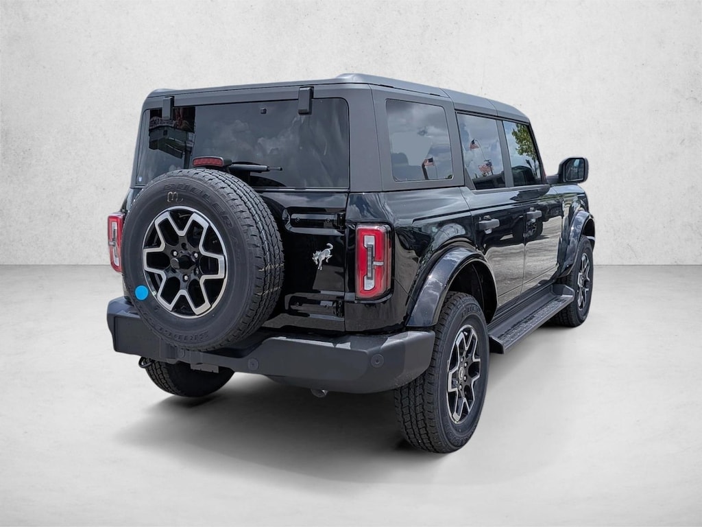 New 2026 Ford Bronco Outer Banks SUV