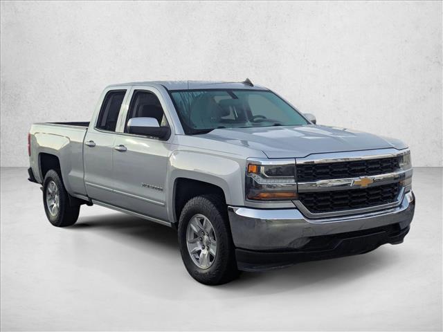 2018 Chevrolet Silverado 1500 LT photo 3