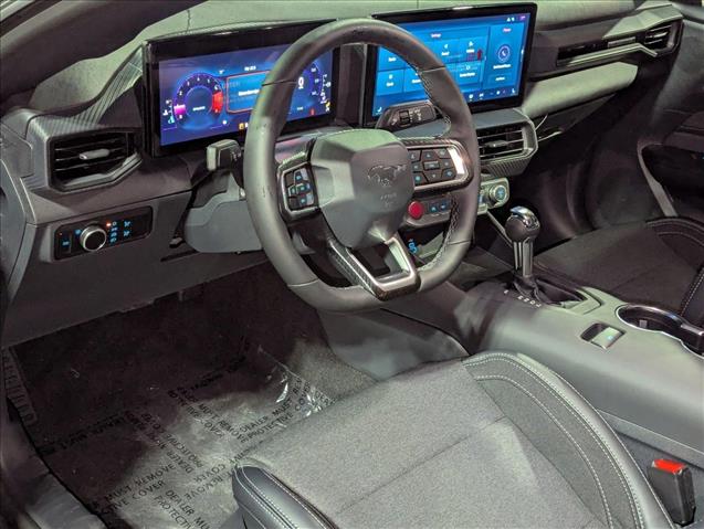 2025 Ford Mustang EcoBoost photo 3