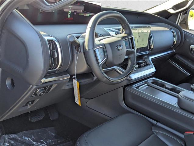 2025 Ford Expedition MAX Platinum photo 3