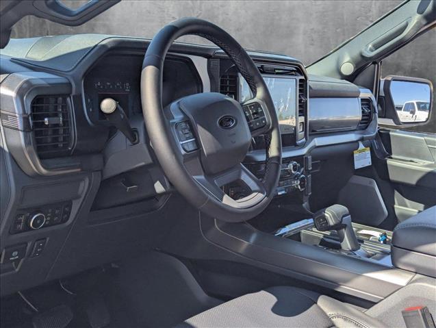 2025 Ford F-150 Lariat photo 3