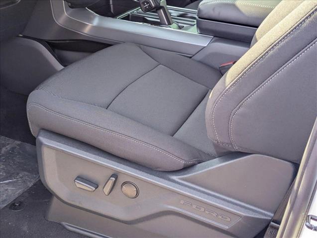 2025 Ford F-150 XLT photo 4
