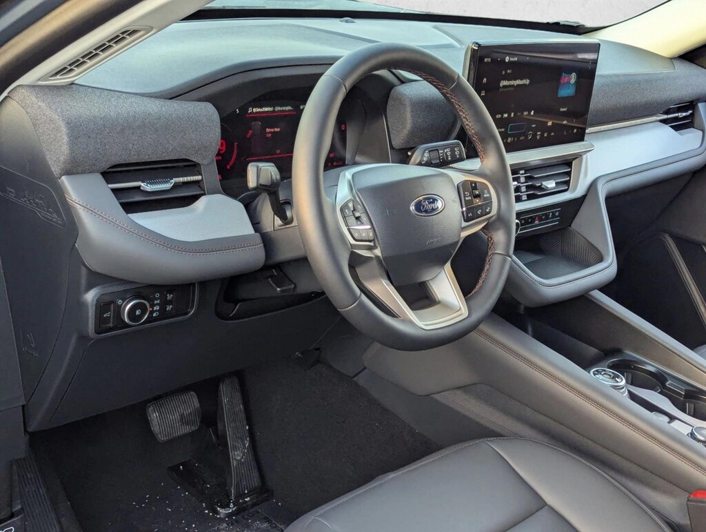 New 2026 Ford Explorer Active w/200A Pkg SUV