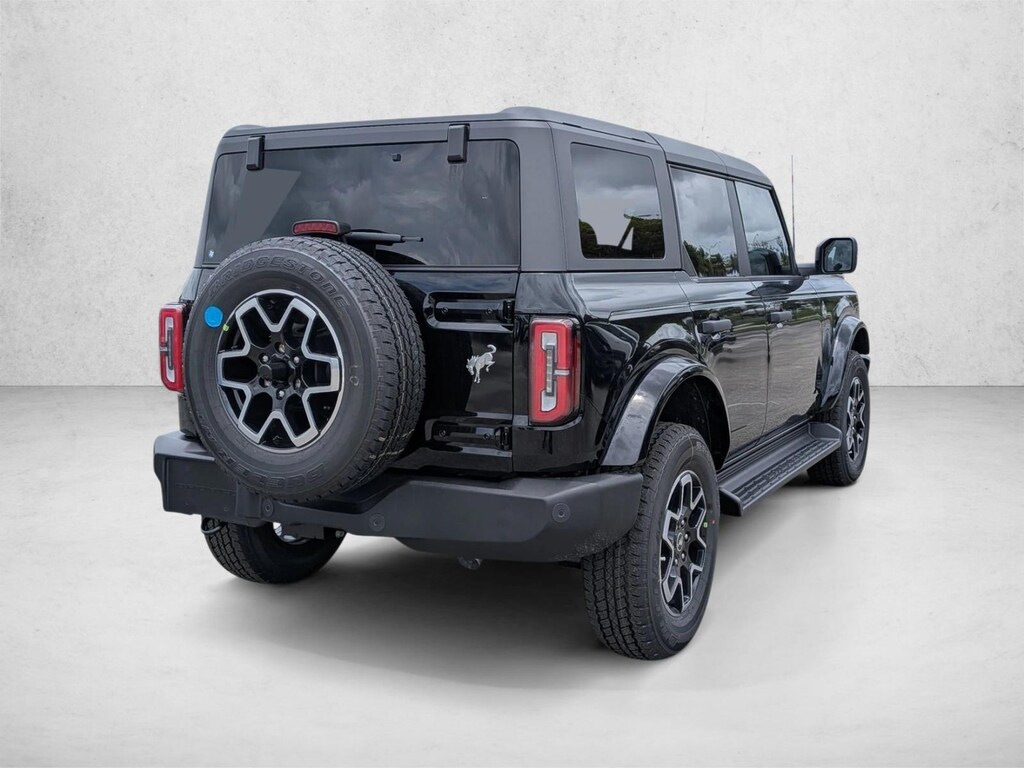 New 2026 Ford Bronco Outer Banks SUV