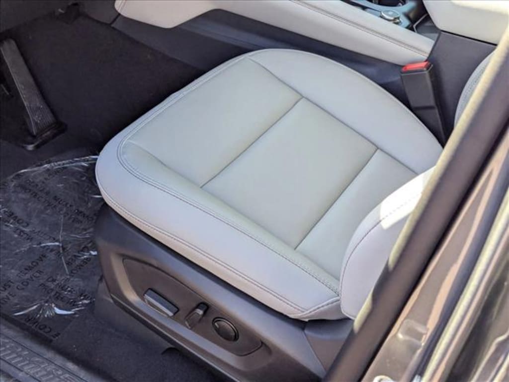 New 2026 Ford Explorer Active w/200A Pkg SUV