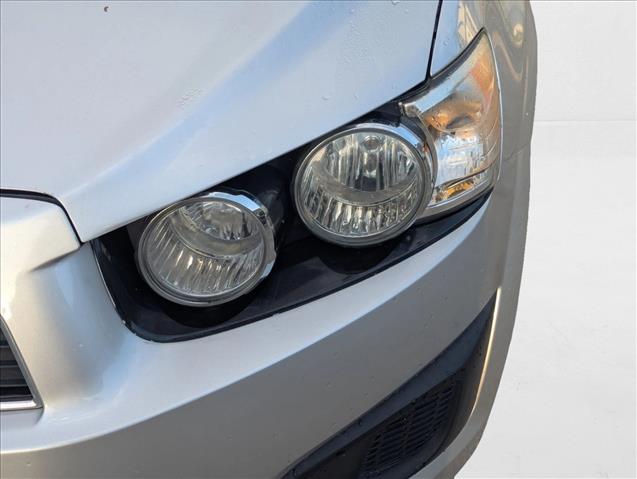 2014 Chevrolet Sonic LT photo 2