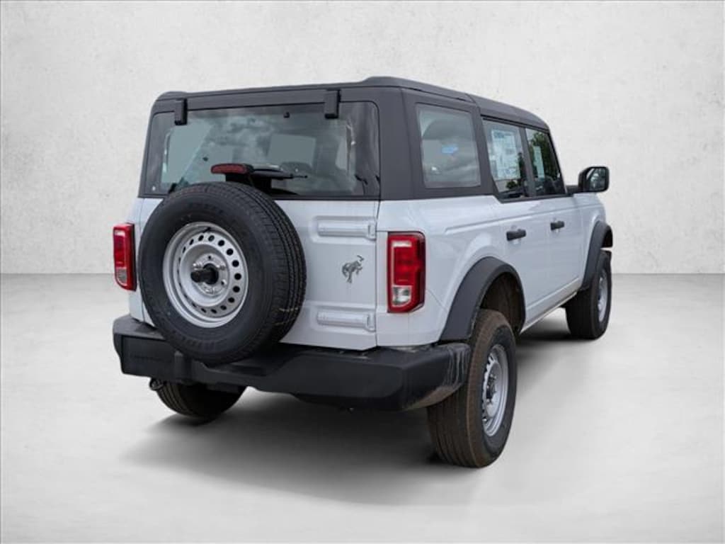New 2026 Ford Bronco Base SUV