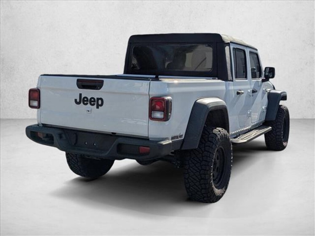 Used 2022 Jeep Gladiator Sport Truck Crew Cab