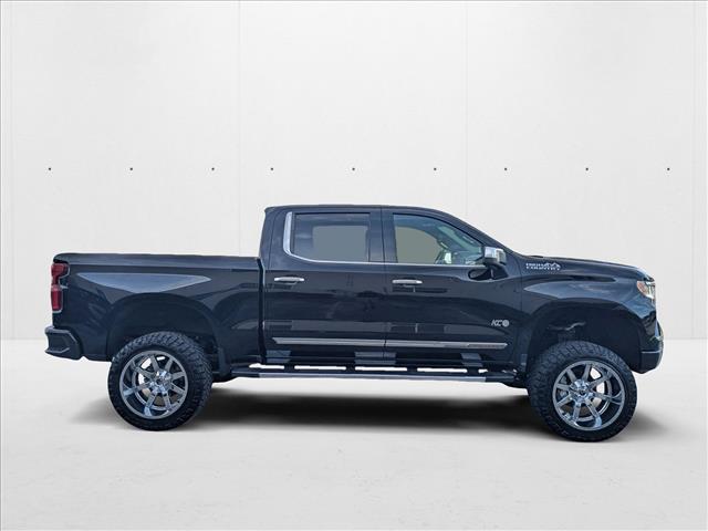 2022 Chevrolet Silverado 1500 High Country photo 4