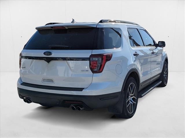 2019 Ford Explorer Sport photo 2