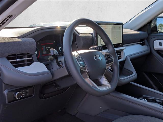 2026 Ford Explorer photo 3