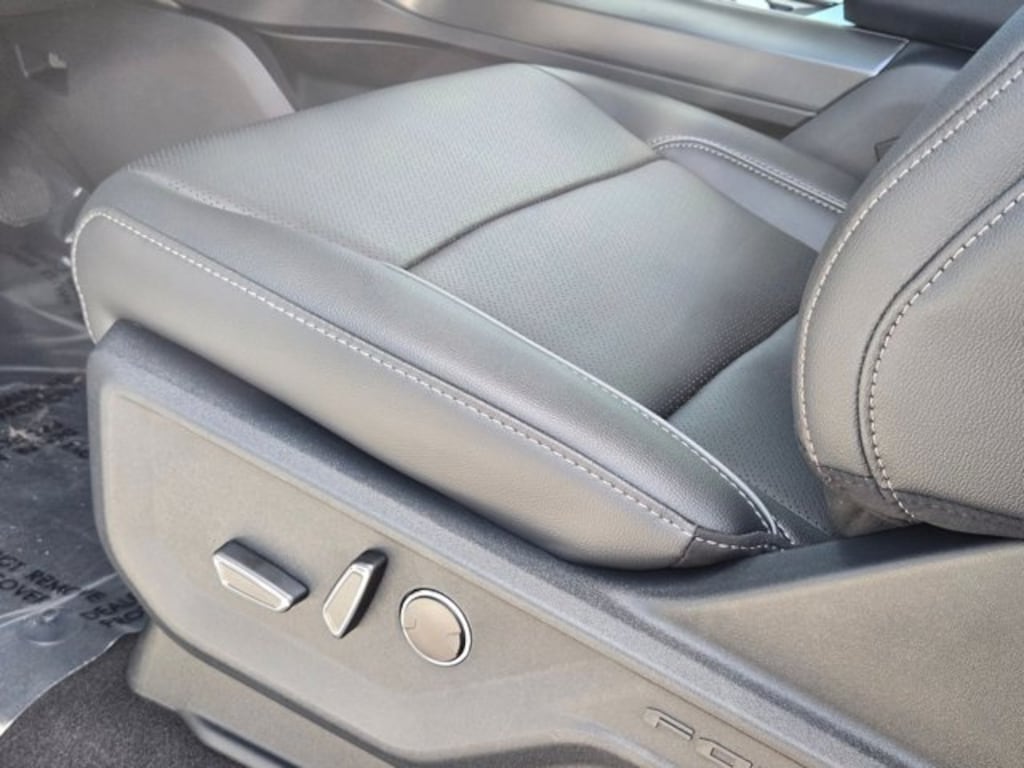 New 2025 Ford F-150 LARIAT Truck SuperCrew Cab