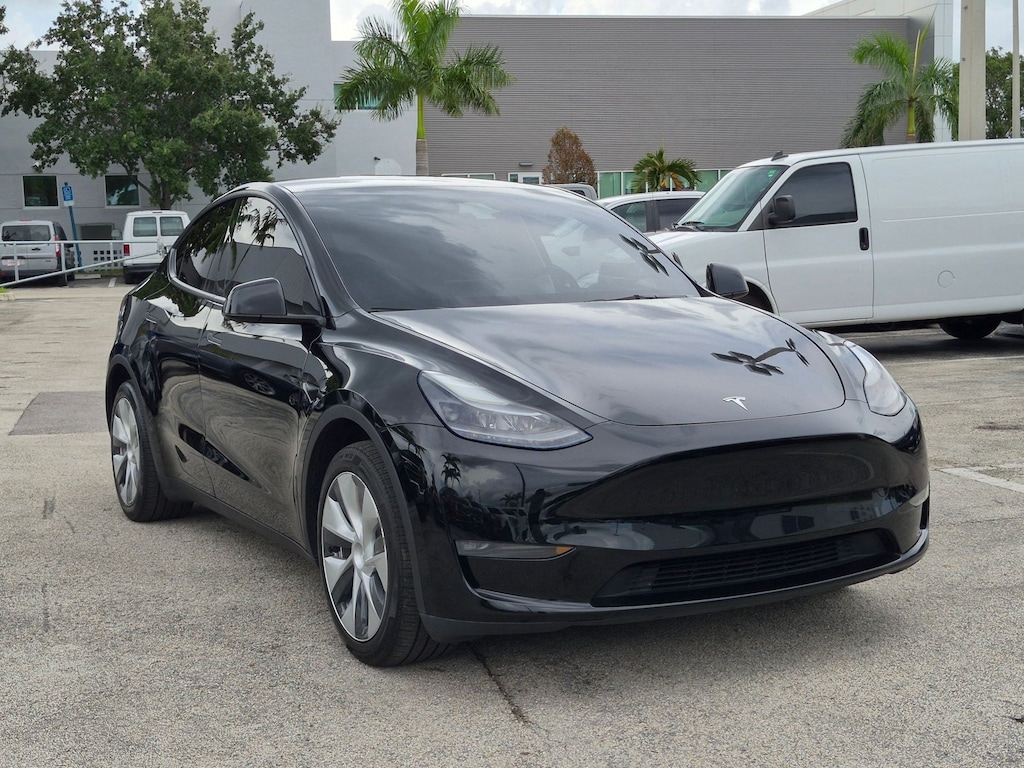 Used 2024 Tesla Model Y Long Range SUV