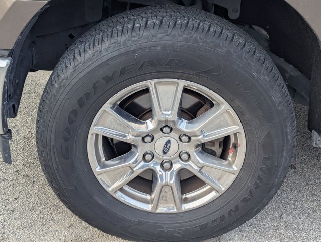 2017 Ford F-150 XLT photo 4