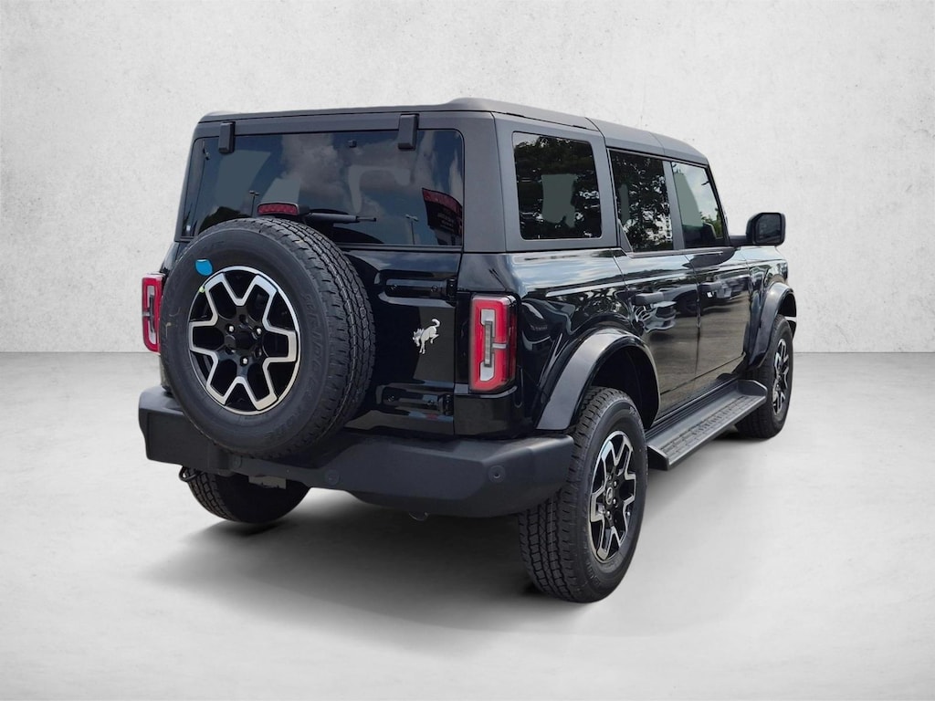 New 2026 Ford Bronco Outer Banks SUV