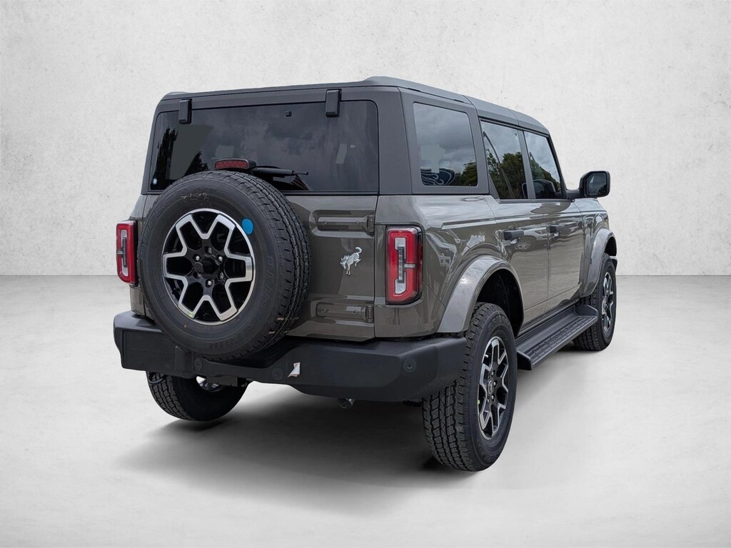 New 2026 Ford Bronco Outer Banks SUV