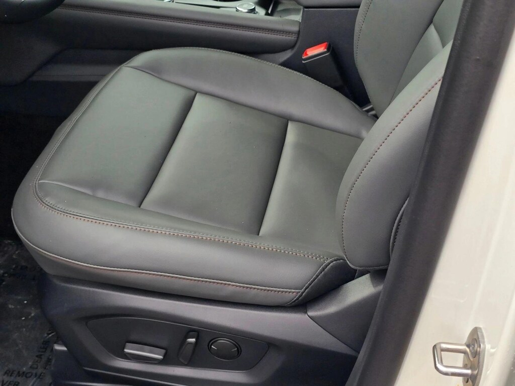New 2026 Ford Explorer Active w/200A Pkg SUV