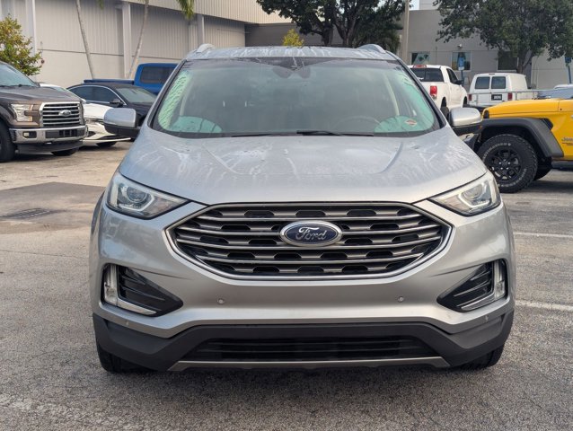 2020 Ford Edge Titanium photo 2